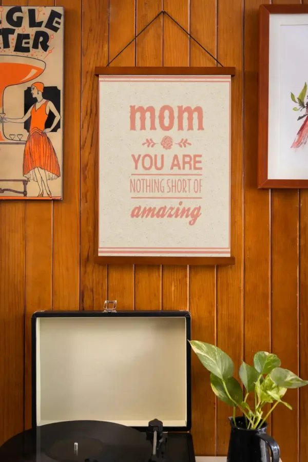 Amazing Mom Scroll