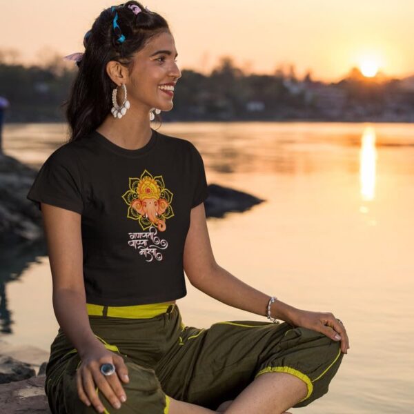 TheYaYaCafe® Ganesh Ji Printed Women's Cotton T-Shirt, Round Neck, Half Sleeve Ganesh Chaturthi T-Shirt for Women