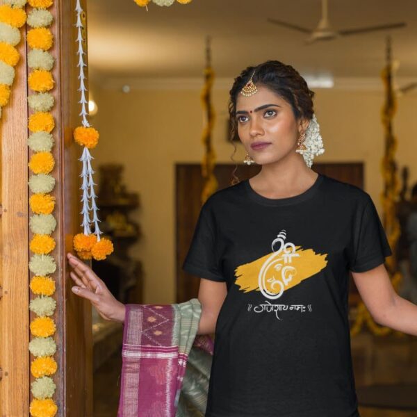 TheYaYaCafe® Ganesh Ji Printed Women's Cotton T-Shirt, Round Neck, Half Sleeve Ganesh Chaturthi T-Shirt for Women