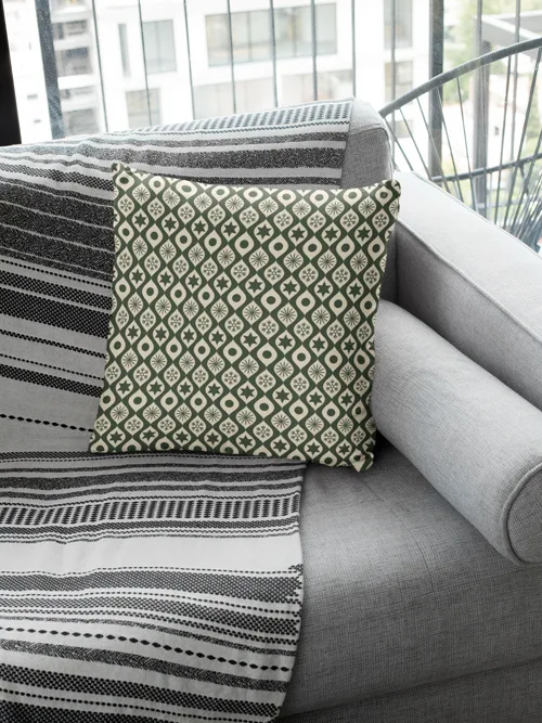 Deluxe Pattern Christmas Cushion Cover