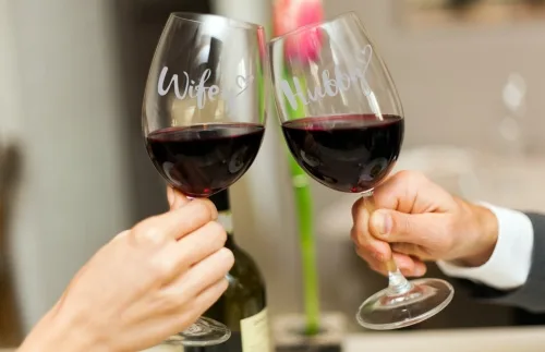 Valentine Gifts Wine & Beer Glass Hubby Wifey Set Of 4 For Couples